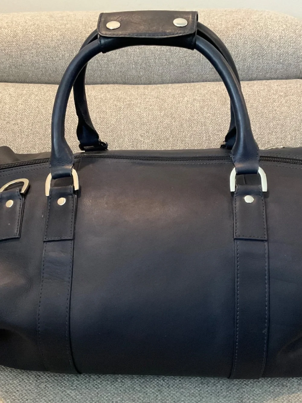 Links & Kings Crown Highlander Golf Duffle Bag Navy Blue Leather LK70315-4CN NWT